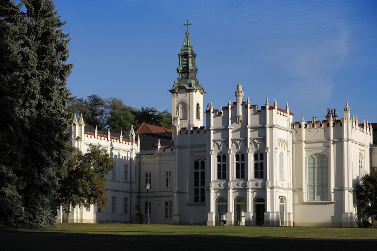 Egy alig ismert csodavároska, Budapesttől mindössze félórányira: ez Martonvásár