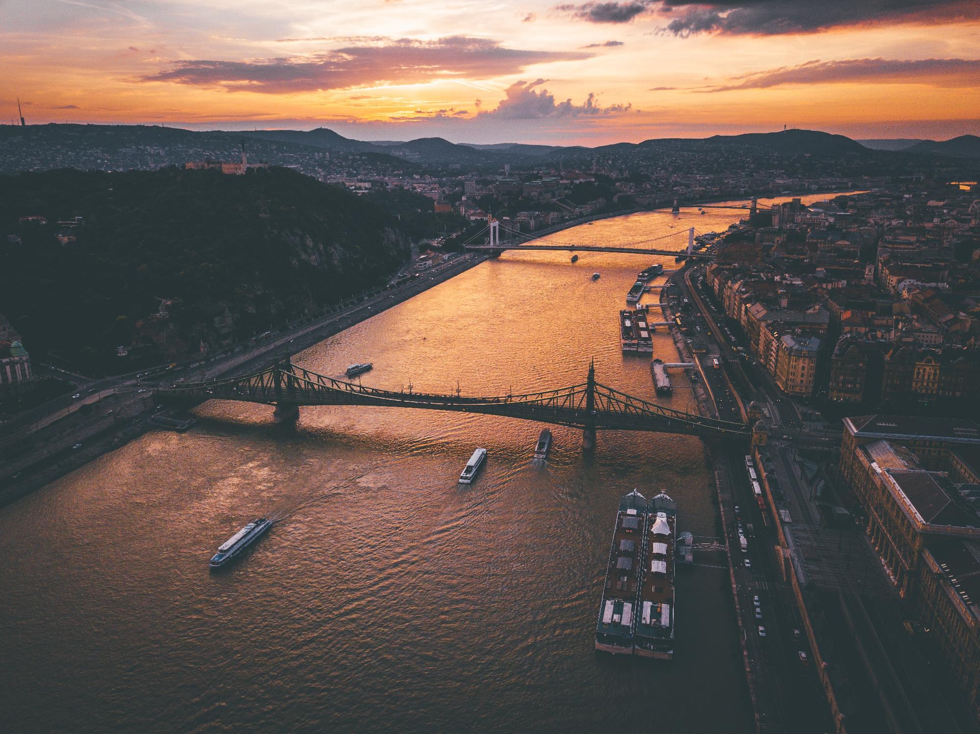 Budapesttel jót is tett a vírus: létezik összefogás az arctalan fővárosban