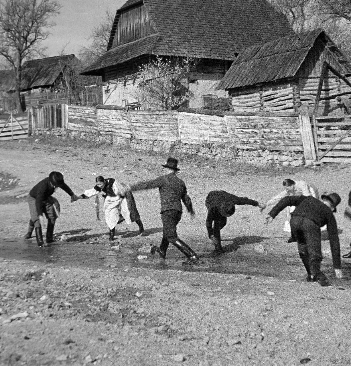 Ünneplős ing, pacsuli és pálinka 