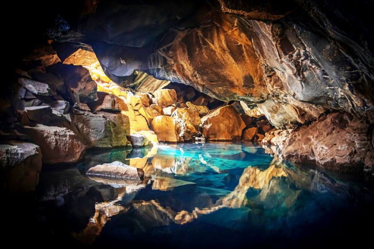 Kikapcsolódás a föld alatt – 10 különleges barlang, ahová megéri ellátogatni