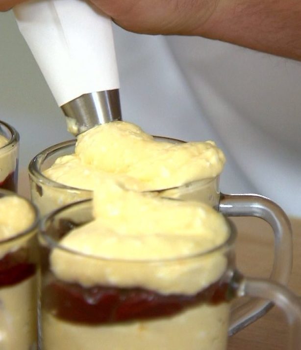 Mutatós, finom és egyszerű: bögrés sajttorta