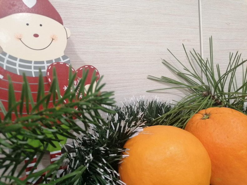 Hogyan gurult be a narancs a karácsonyfa alá? 