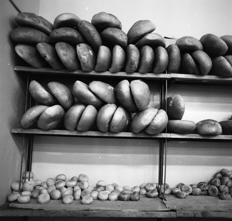 Mesélő, éltető kenyerünk – bölcsességek kenyérbe sütve