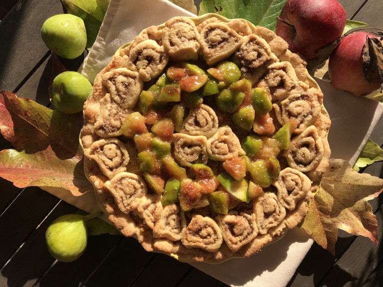Almás pite karamellizált fügével