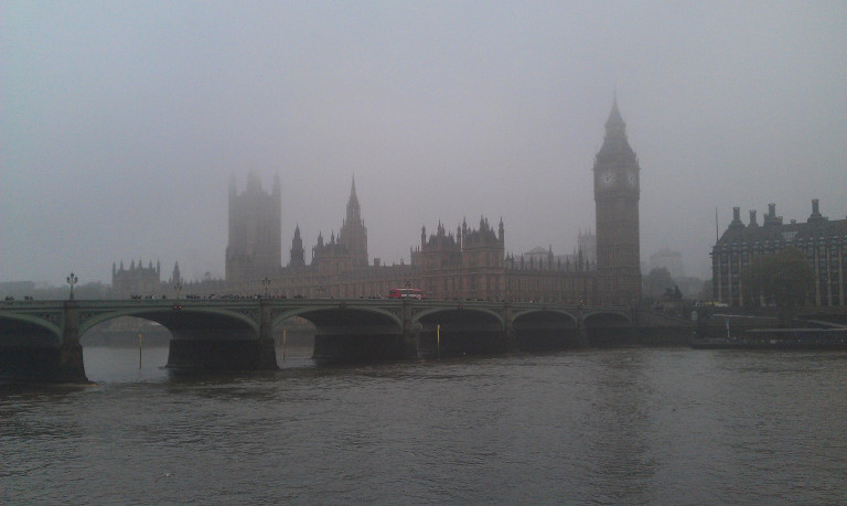 A híres londoni szmog, amit még a tehenek is csak gázálarcban bírtak ki