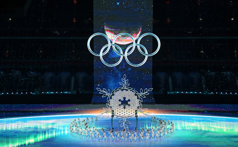 Papnők helyett robotok: a modern kor szimbolikája a pekingi téli olimpián