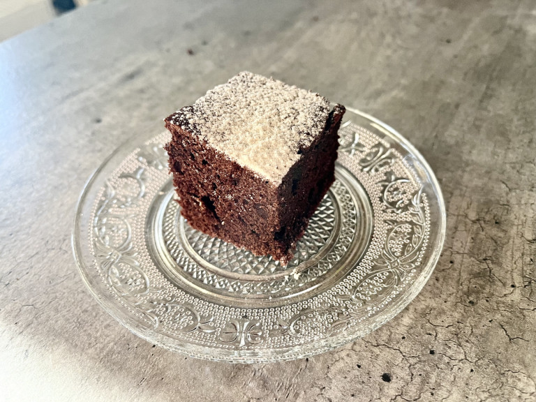 Menzás kakaós sütemény – otthoni kiadásban
