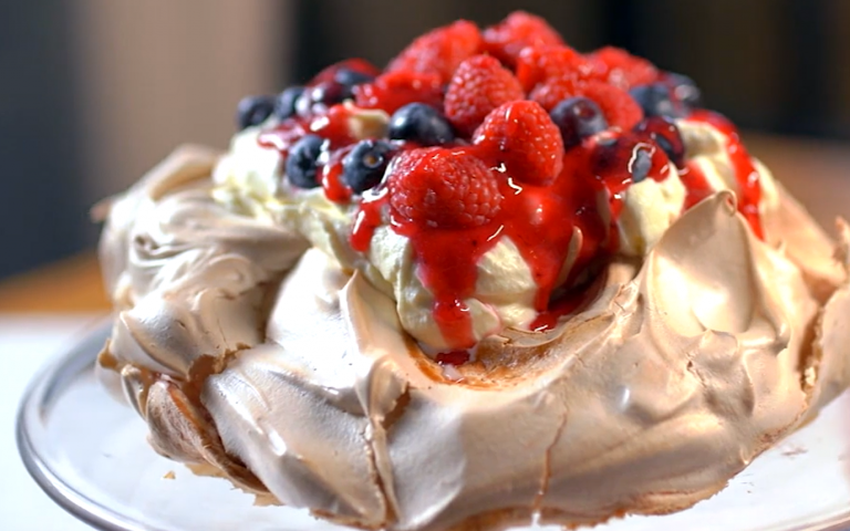 Pavlova torta Borbás Marcsi receptje alapján