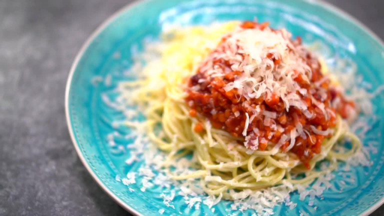 Vöröslencsés spagetti: böjti zöldséges finomság