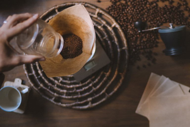 Kézműves arabica, instant robusta vagy a jó öreg kotyogós? Beavatás a kávékészítés rejtelmeibe