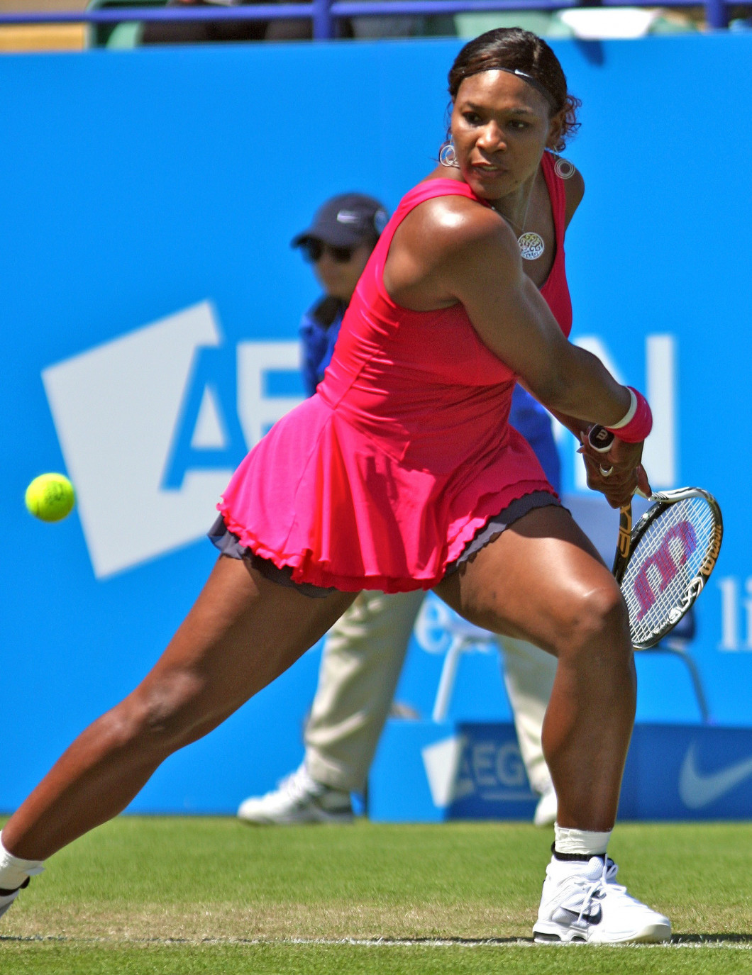 Serena_Williams_at_the_2011_AEGON_International_wikimedia