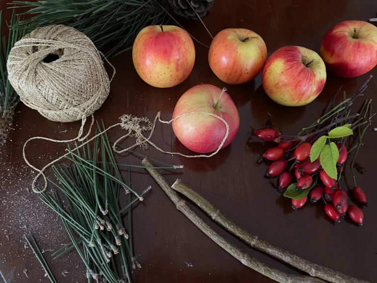 Almákból adventi dekoráció: öt ötlet, ami tetszeni fog, ha természetességre vágysz 