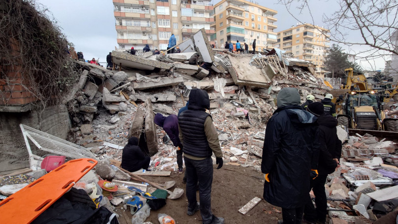 „A sokk helyét lassan a düh és a gyász veszi át” – Törökországban élő szerzőnk a földrengésről
