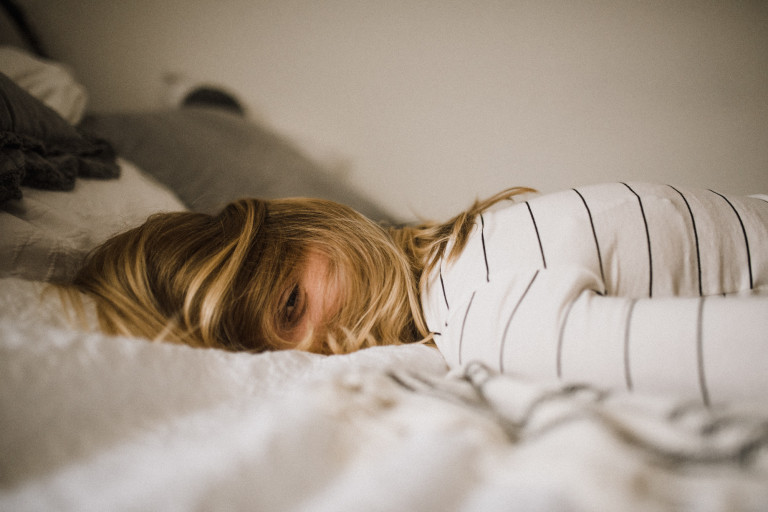 Miért alszunk egyre többen egyre rosszabbul? – Dr. Purebl György alvásszakértőt kérdeztük