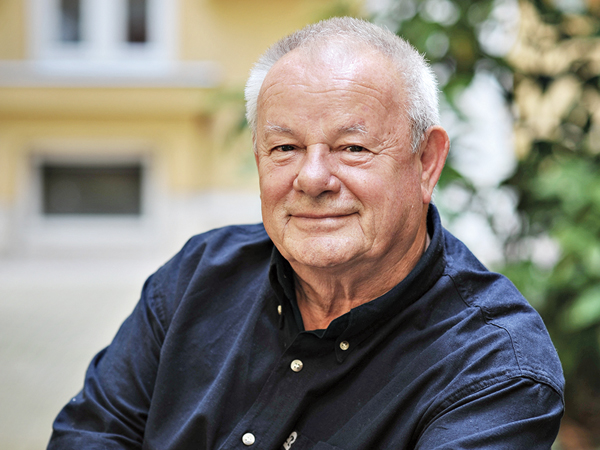 „Nem a pénz boldogít, hanem a boldogság hoz gazdagságot” – Oláh Attila boldogságkutató professzorral beszélgettünk