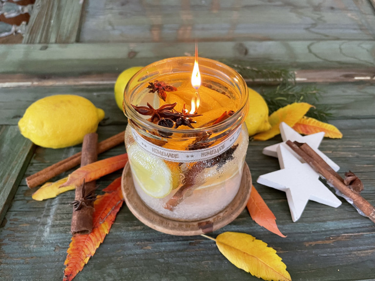 Készíts őszi hangulatú, illatos gyertyákat!