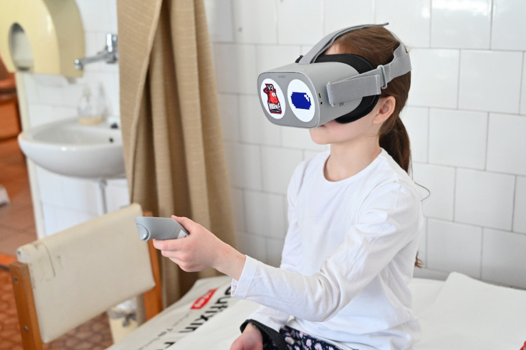A virtuális valóság megkönnyíti a daganatos gyermekek életét – interjú az OncoVR alapítójával