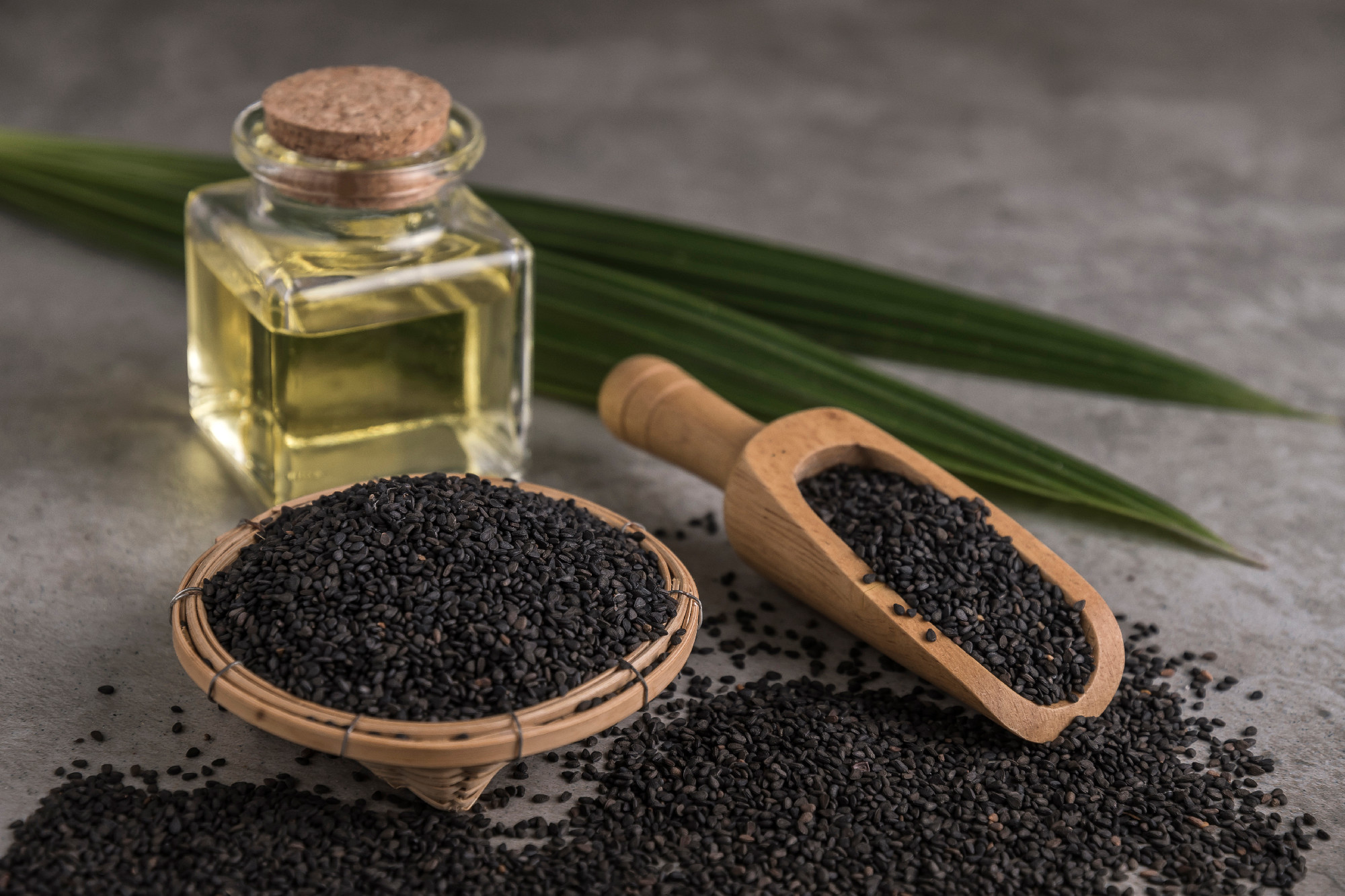 Black sesame seeds with oil