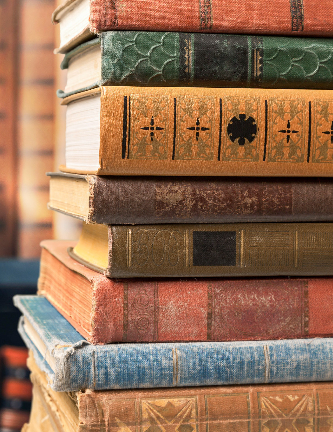 „Aki ismeri önmagát, útvesztőiből is égre lát” 