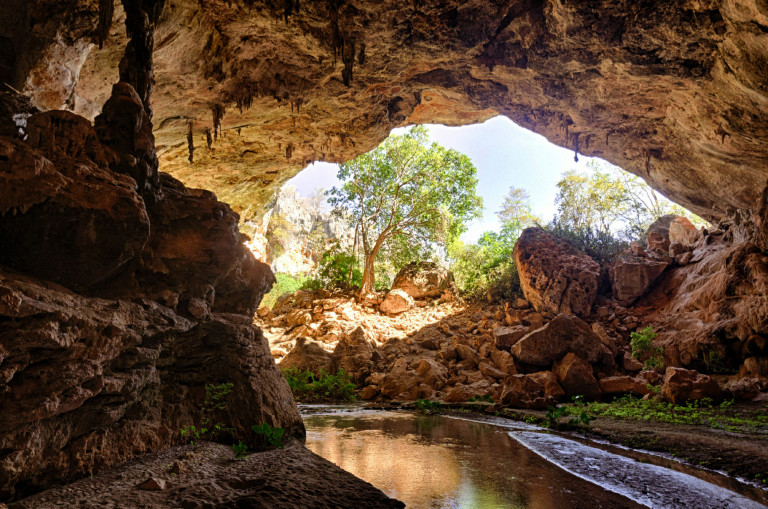 Évezredek szülte titokzatos üregek csodájára járunk – ma van a Barlangok Napja