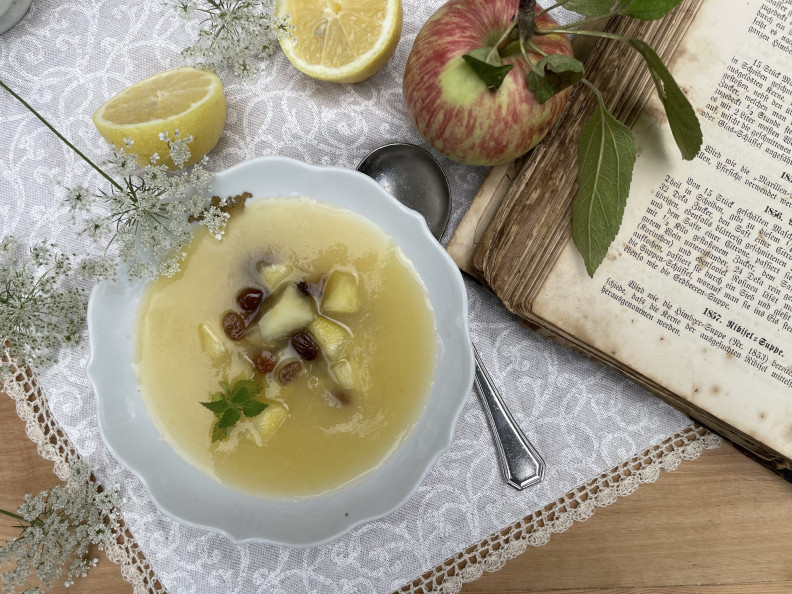 A világ, amikor lerajzolták a szilvapudingot meg az almalevest