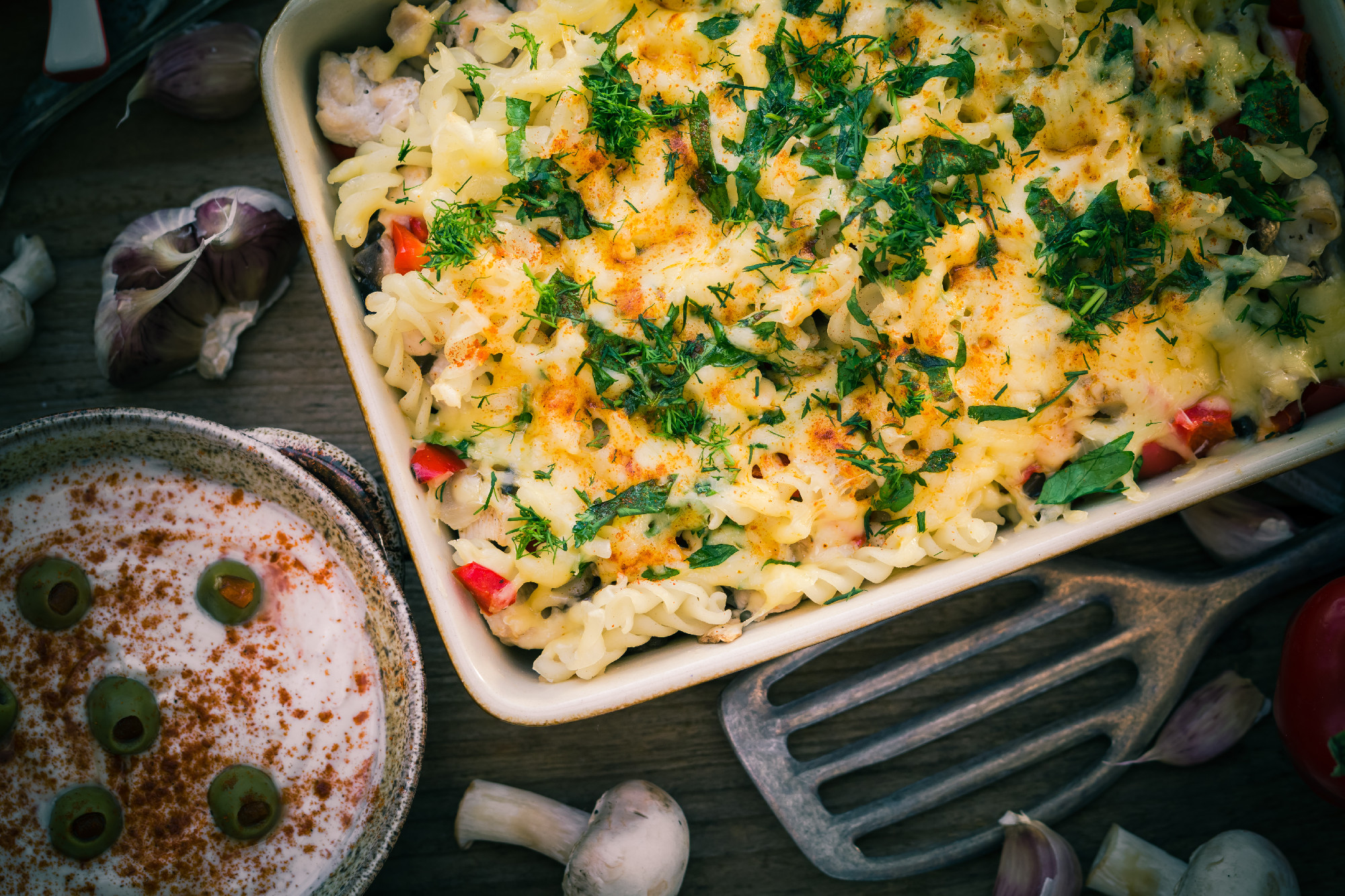 Baked macaroni chicken mushrooms