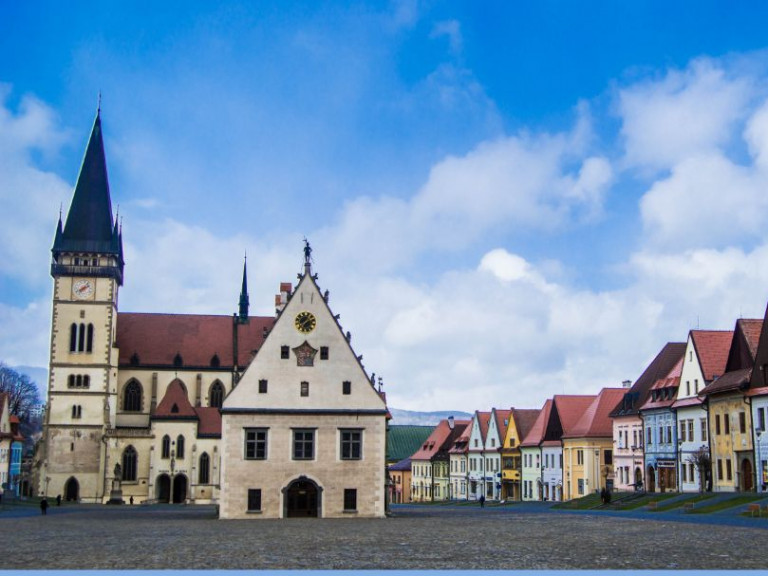 Fordulatos történelmi regény, füves asszonyi praktikákkal – Papp Noémivel beszélgettünk