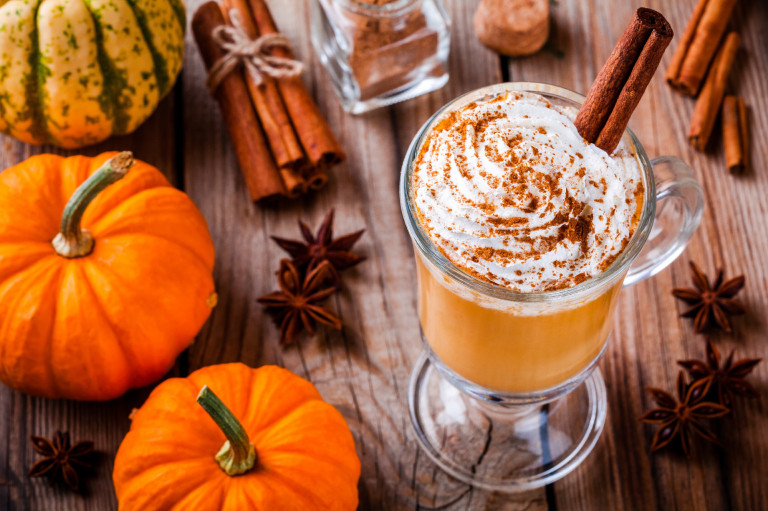 Vajrumtól a pumpkin spice lattéig: 7+1 különleges forró ital hideg napokra