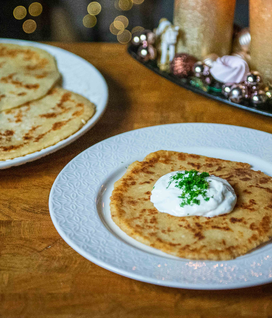 Serpenyős túrós lepény