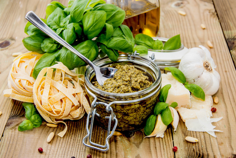 Nem csak tésztához! Bazsalikomos pesto