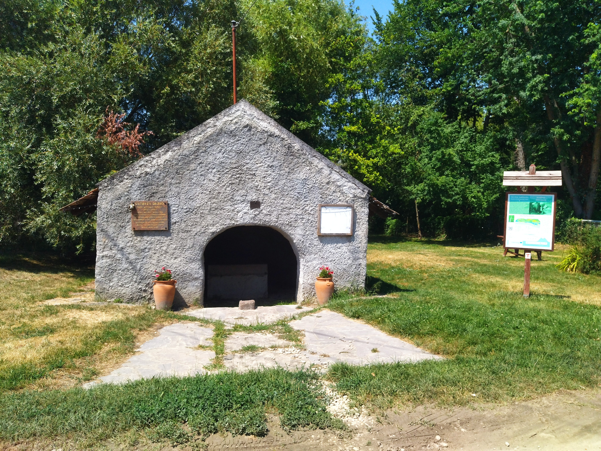 tunderek-boszorkanyok-balaton-felvidek-kali-medence-vadlanyok-banyafa