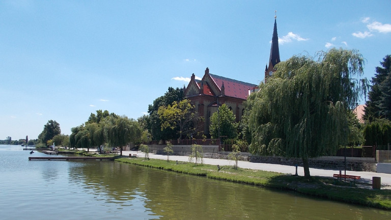 Kultúrkincsek és a természet békéje egy kupacban, a főváros tövében: irány Ráckeve!