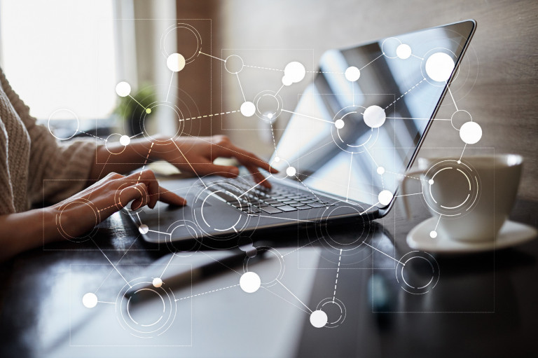 Spórolj időt és pénzt, miközben a környezetet is véded: válaszd a digitális ügyintézést! (x)
