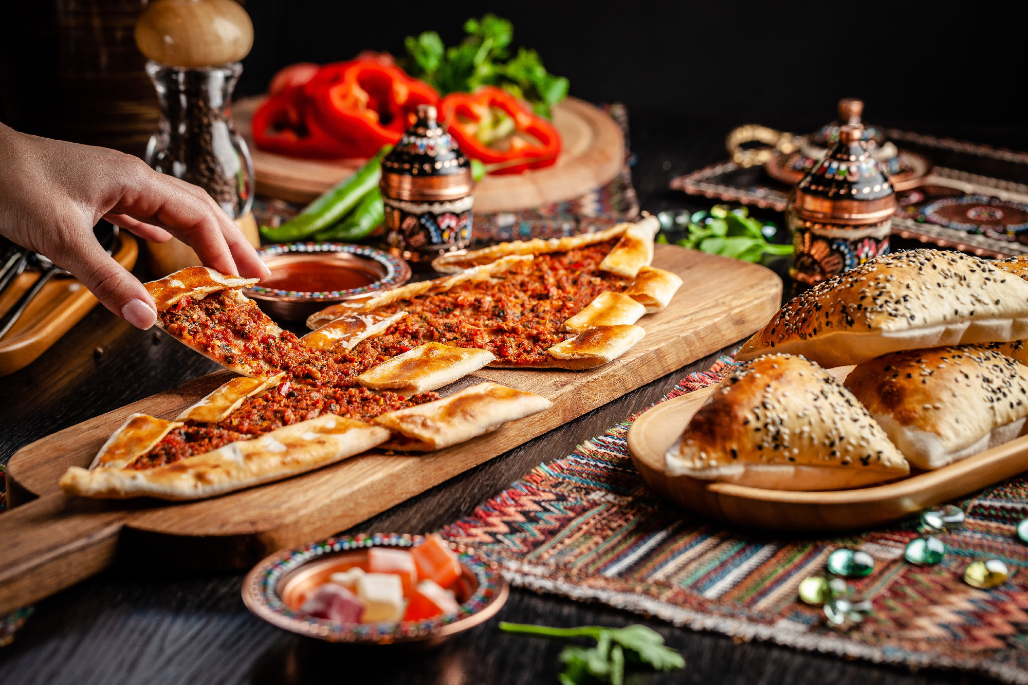 A kedves, de bonyolult szeánszok varázsa: útmutató törökországi vendégeskedéshez