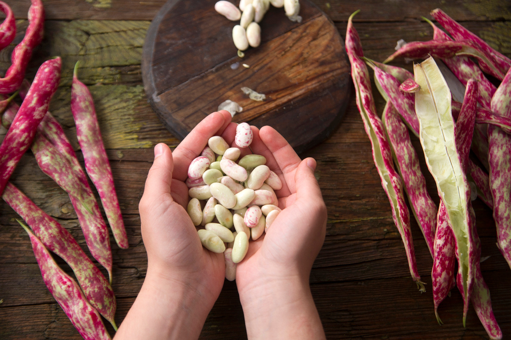 Shell the red beans