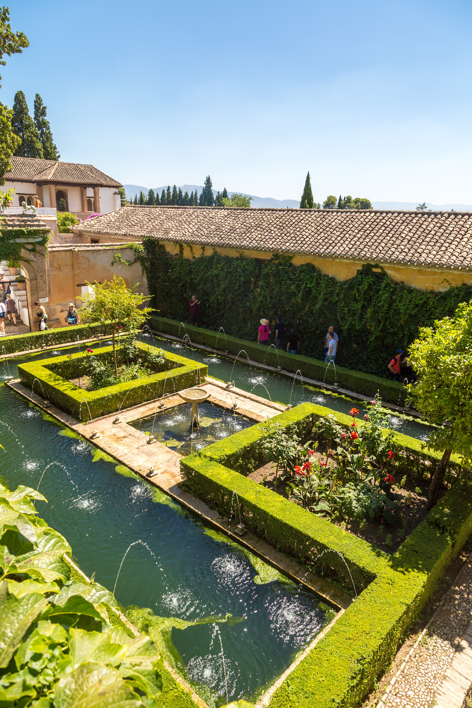 Gardens and fountains in Alhambra palace