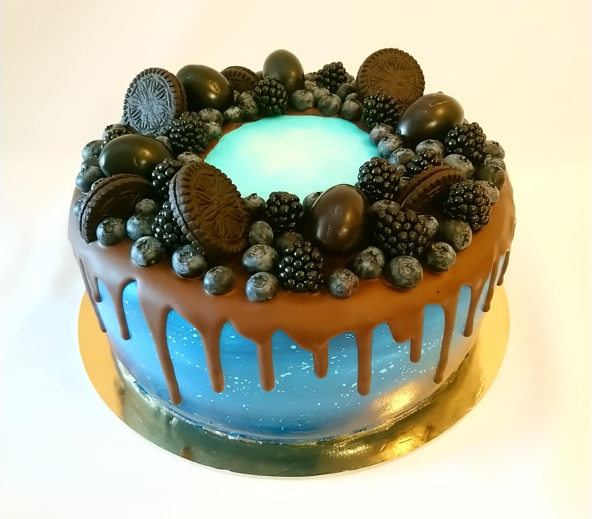 Fűszeres-szilvás, tejszínes mascarponéval töltött torta