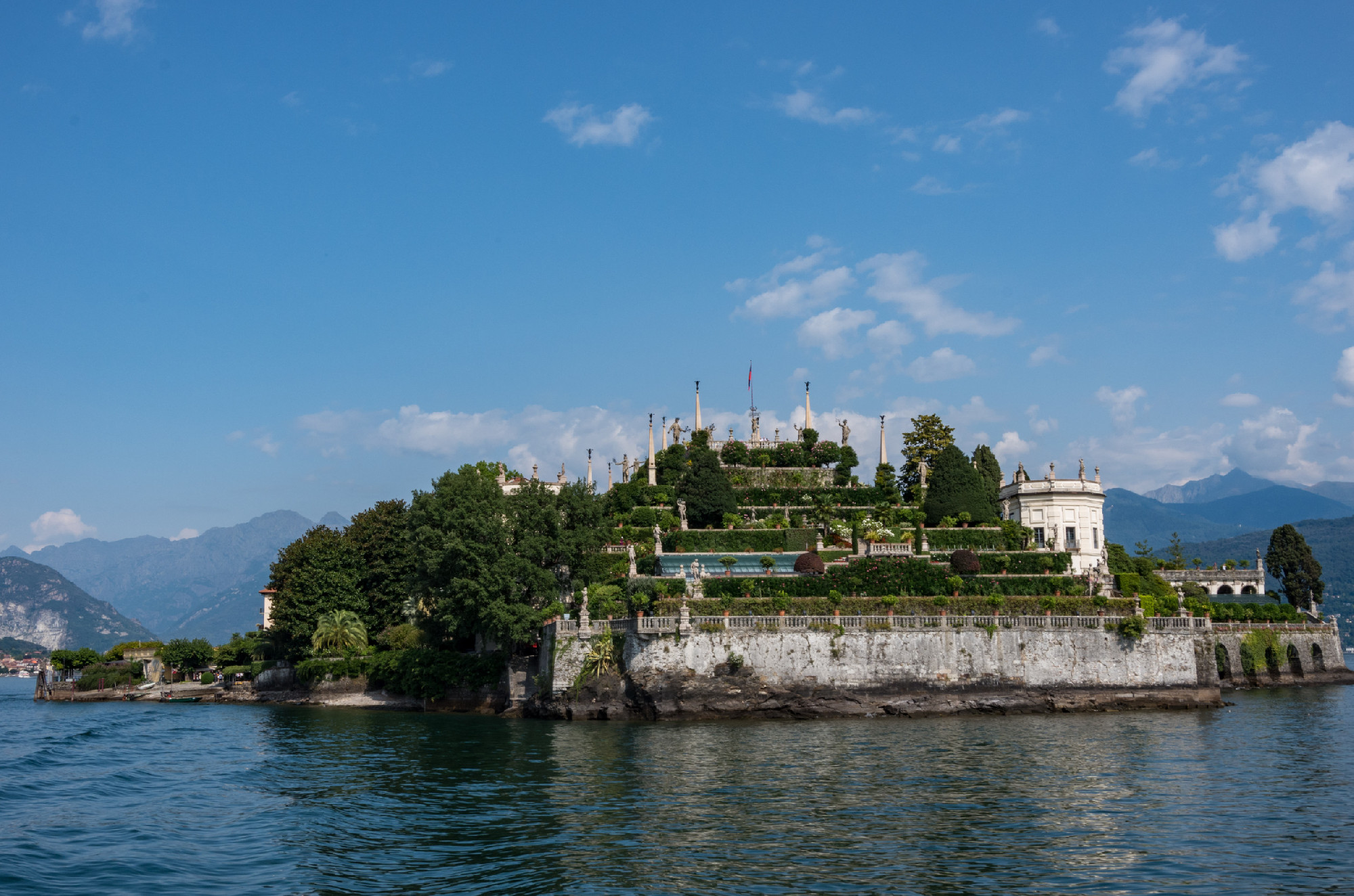 Isola Bella kincsei – teraszokra rendezve