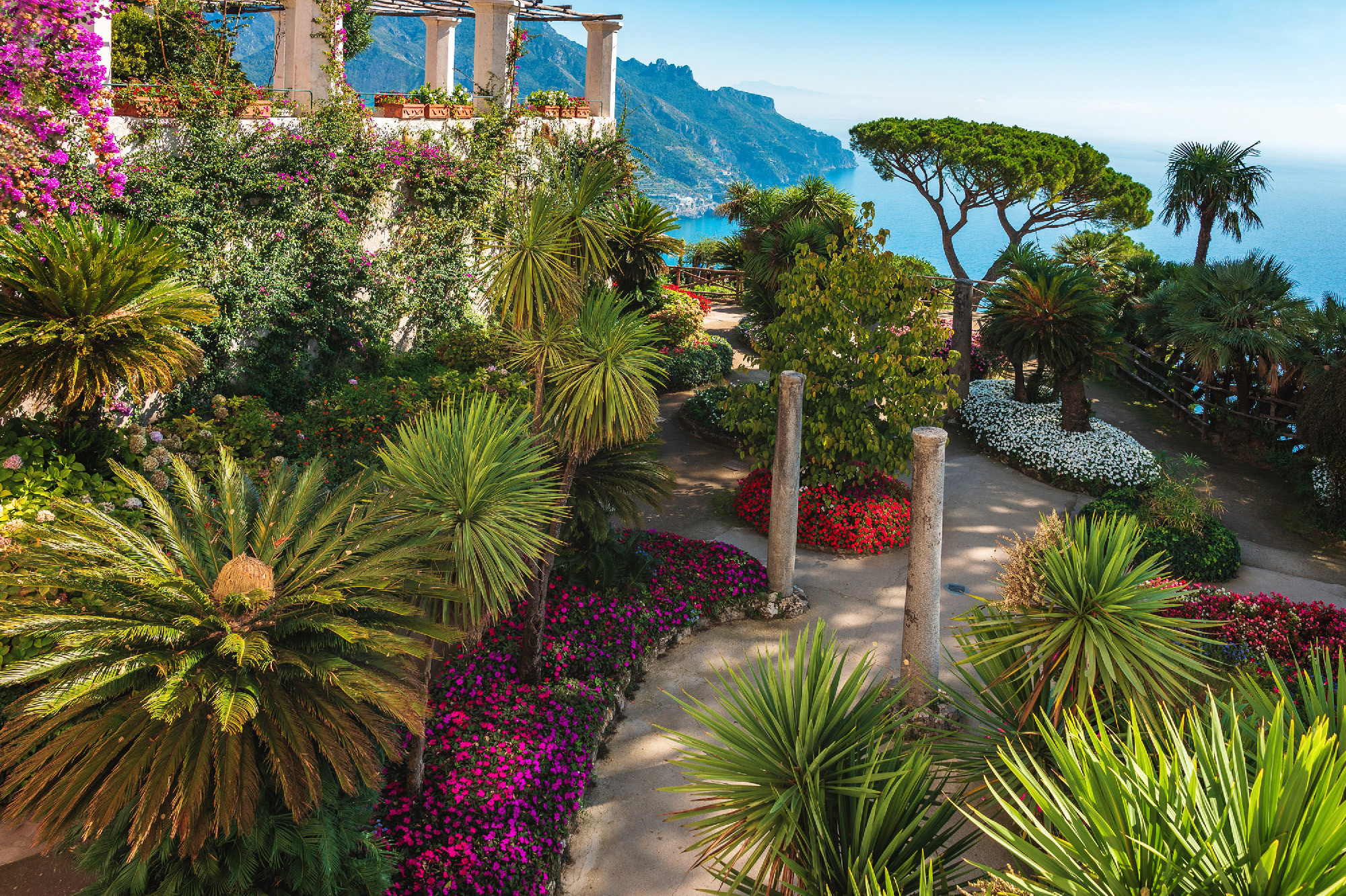 The beautiful gardens of Villa Rufolo in Ravello, Amalfi Coast i