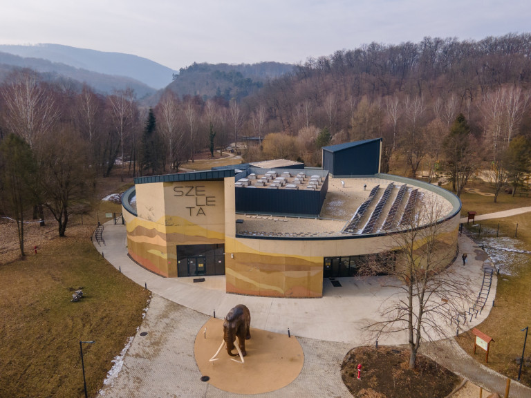 Látogatóközpontok