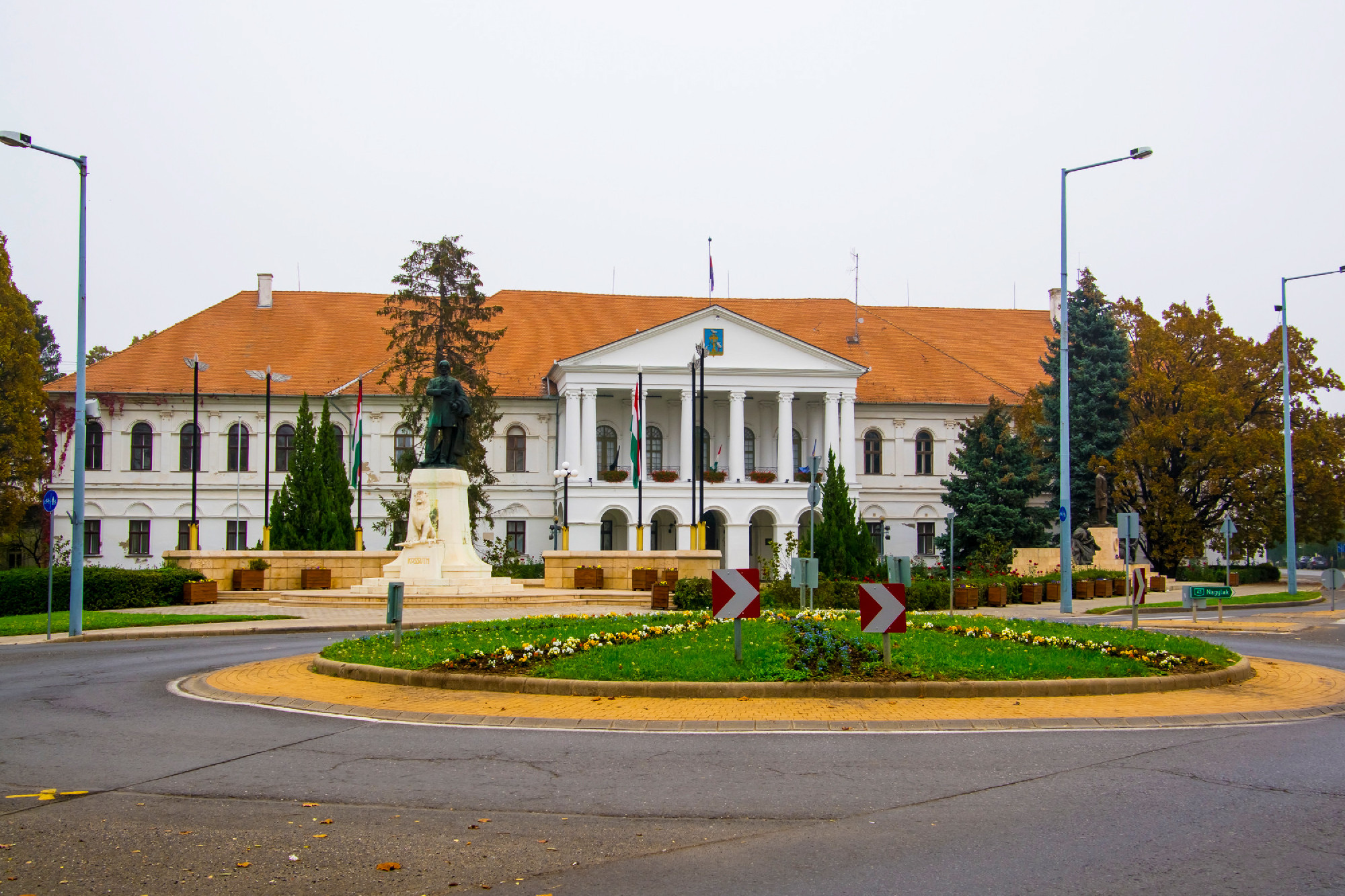 The Classicist building of the town hall of Mako