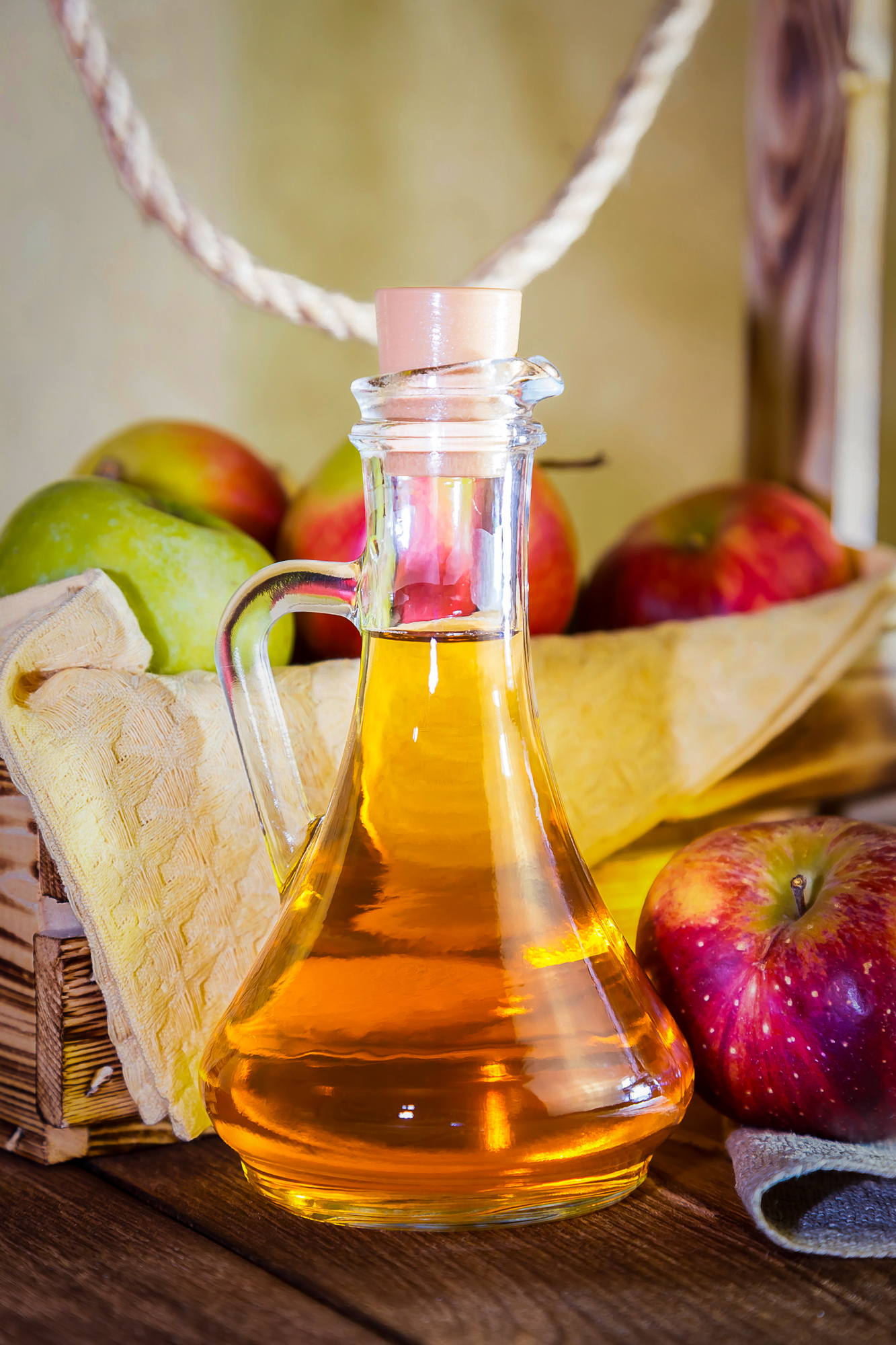 Processing of an agricultural crop of red and green apples. Home