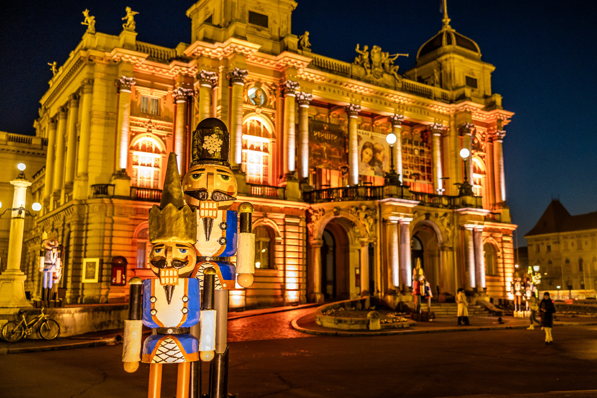 A város, amely fényben fürdik 