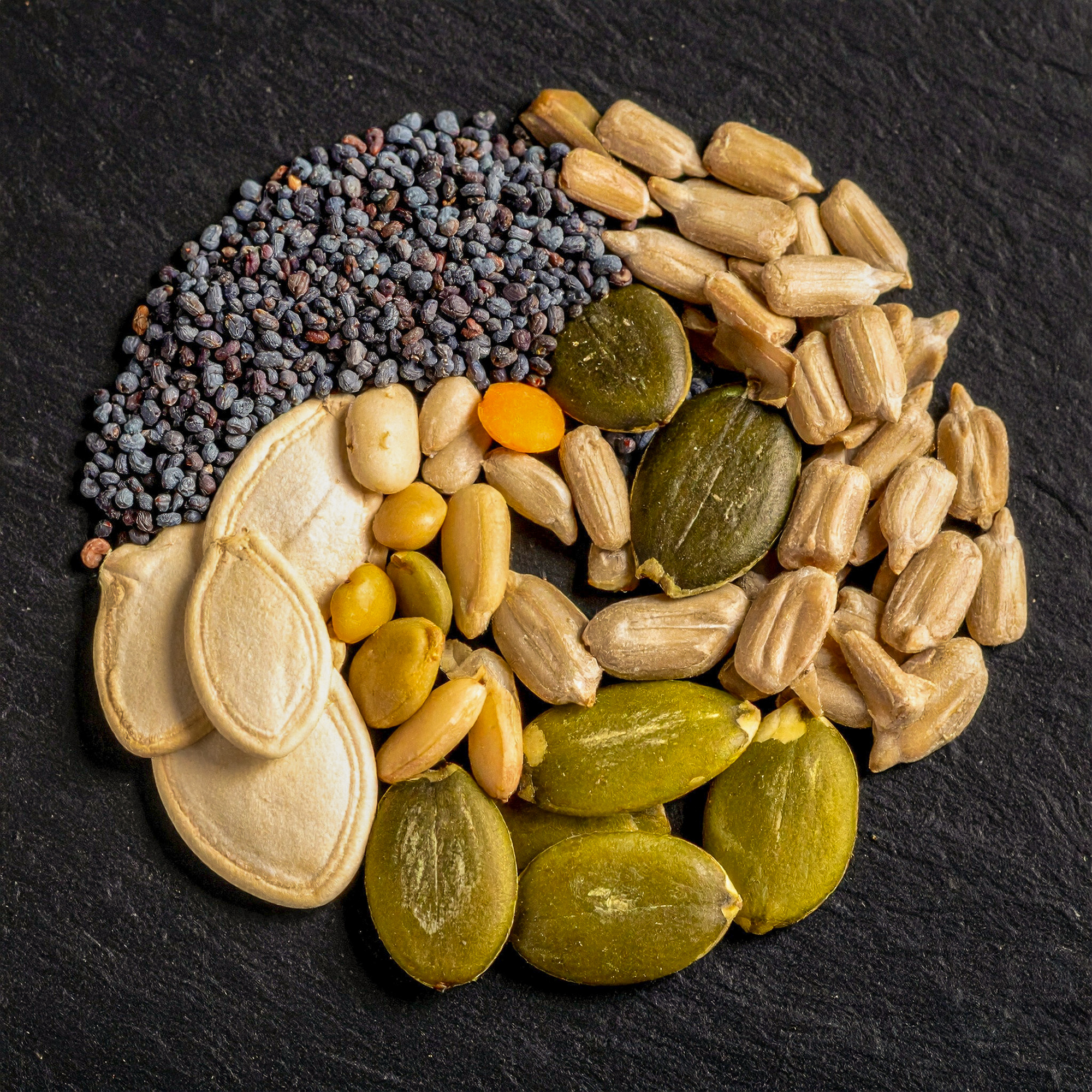 Miért egészségesek a magvak és mit készítsünk belőlük? 