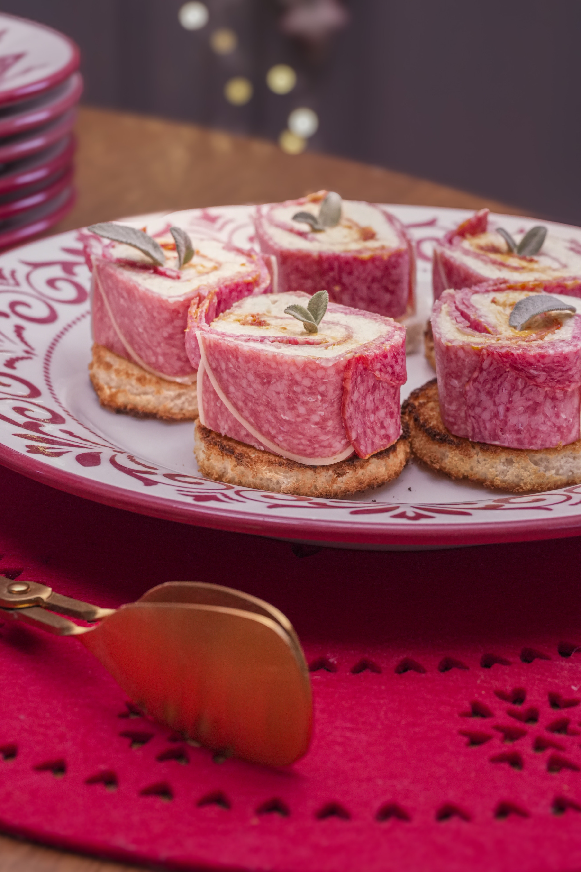 Mustáros szalámitekercs