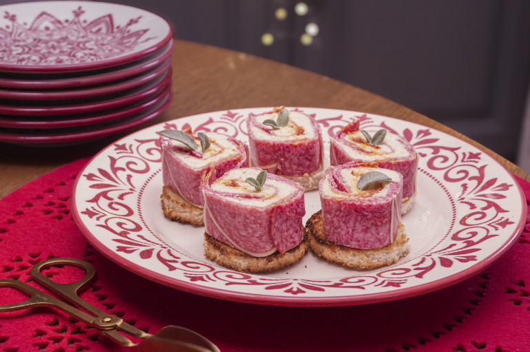 Mustáros szalámitekercs