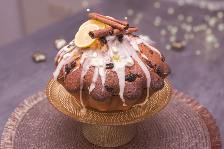 Citromos, fahéjas, vörösáfonyás kuglóf