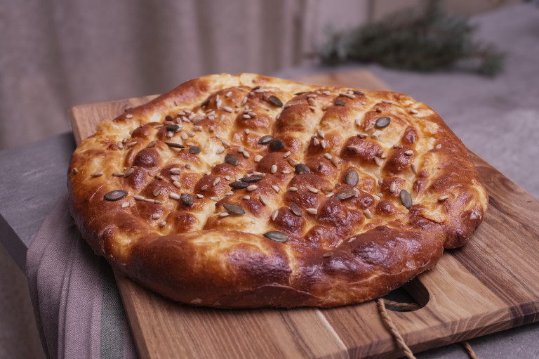 Burgonyás, sajtos töltött lepény