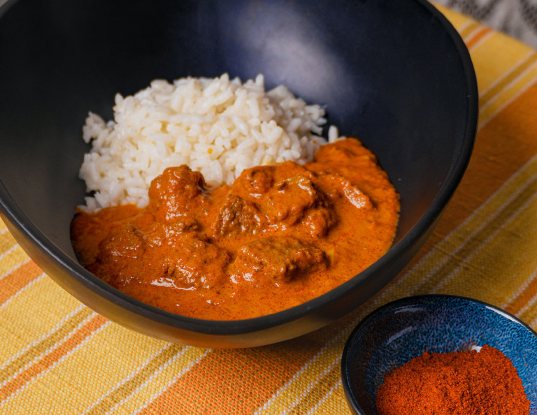 Szürkemarha curry mártással