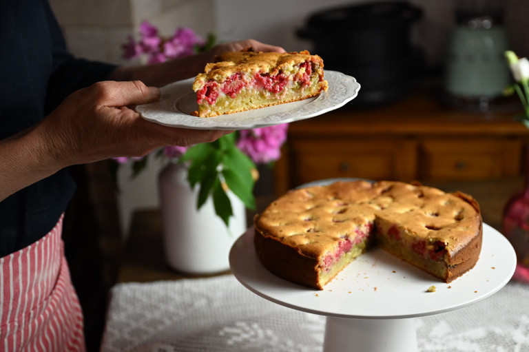 Málnás, pisztáciás sütemény